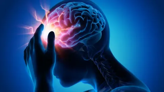 أطعمة ومشروبات يمكن أن تُخفف الصداع